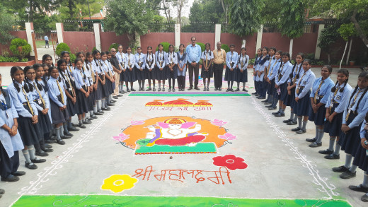 संत जोसेफ़ सीनियर सेकेण्डरी स्कूल में रंगोली महोत्सव का किया गया आयोजन