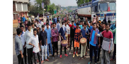 नियोजन नीति को लेकर झारखण्ड के छात्रों ने निकाली रैली