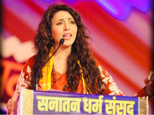 एक्ट्रेस ने महाकुंभ में लिया गुरु दीक्षा, बनीं सनातनी शिष्या