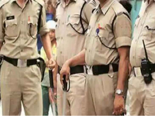 पुलिस की लापरवाही से एक निर्दोष जेल में काट रहा सजा, जानिए मामला 