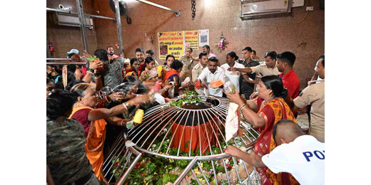 दूसरी सोमवारी पर अशोक धाम में उमड़ा शिवभक्तों का सैलाब, ‘बोल बम’ से गूंजा परिसर