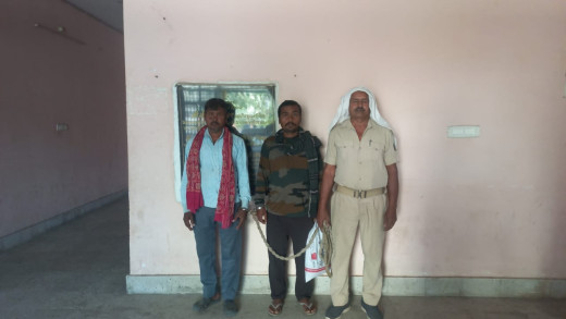 अवैध महुआ चुलाई शराब के साथ दो धंधेबाज गिरफ्तार