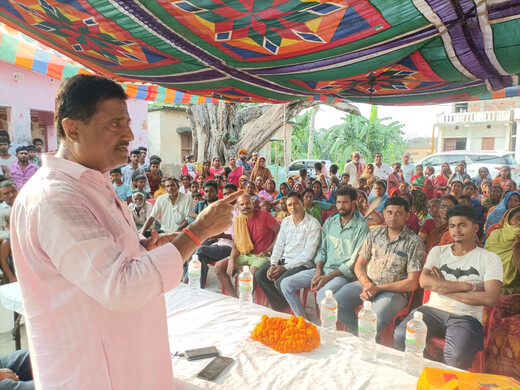 मड़वन में जनसंवाद कार्यक्रम, ग्रामीणों ने रखी अपनी समस्याएं