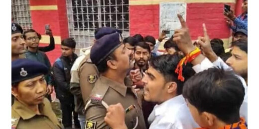 एलएस कॉलेज में छात्रों का प्रदर्शन अब भी जारी, भूख हड़ताल पर बैठे छात्र 