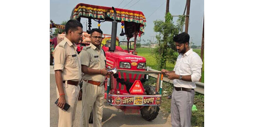 हेलमेट नहीं पहनने और यातायात नियमों की अनदेखी पर सख्ती, 11 चालकों पर कार्यवाही 