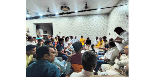 मोतीपुर निबंधन कार्यालय के स्थानांतरण पर बवाल, व्यवसायियों ने जताई आपत्ति