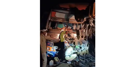 फतेहपुर : बस-ट्रक की भिड़ंत में 4 यात्रियों की मौत, 28 से ज्यादा घायल