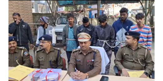 लालपुर थाना पुलिस ने सात बाइक चोरों को किया गिरफ्तार, 5 बाइक, 1 स्कूटी और 1 पिस्टल बरामद