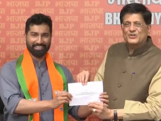 कांग्रेस के दिग्गज नेता एके एंटनी के बेटे भाजपा में हुए शामिल 