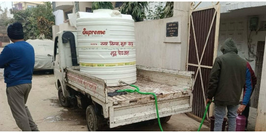 वार्ड 14 में जल पंप में तकनीकी समस्या उत्पन्न, निगम ने उपलब्ध कराई टैंकर