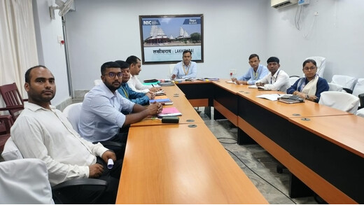 जनहित को प्राथमिकता दें, योजनाओं के क्रियान्वयन में लाएं तेजी : मुख्य सचिव अमृतलाल मीणा