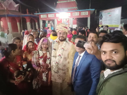 पूर्व विधायक रामबालक सिंह ने की अठारह साल छोटी लड़की से शादी, सोशल मीडिया पर वायरल हुआ वीडियो और फोटो