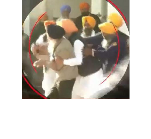 सुखबीर सिंह बादल पर हुआ जानलेवा हमला, स्वर्ण मंदिर परिसर में चली गोली