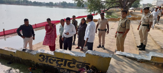ऐतिहासिक एवं धार्मिक महत्व वाली अष्टघट्टी पोखर मे चला स्वच्छता अभियान, जलकुंभी एवं कचरा को निकालकर किया गया व्यवस्थित
