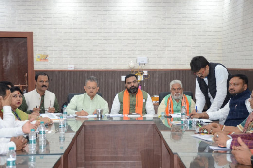 मंत्री डॉ. प्रेम कुमार और भीखूभाई दलसानिया ने चार जिलों की कोर कमिटी से किया संवाद
