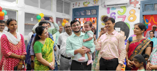 समाहरणालय परिसर में पालना घर का जिलाधिकारी ने किया उद्घाटन