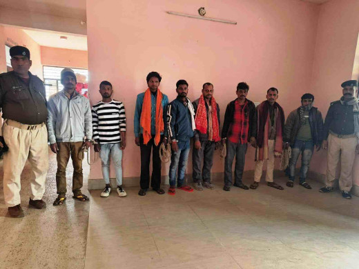 शराबबंदी के बावजूद हर दिन पकड़े जा रहे शराब और शराबी