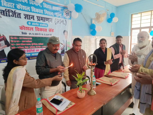 स्व. विश्वनाथ प्रसाद बर्णवाल की पुण्य स्मृति में पर्यावरण भारती द्वारा किया गया पौधारोपण