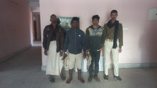 शराबियों के खिलाफ छापेमारी में 2 तस्कर और 1 शराबी गिरफ्तार