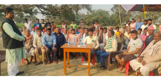 मड़वन में पूर्व मंत्री अजीत कुमार ने ग्रामीणों से की मुलाकात, अन्याय के खिलाफ संघर्ष का किया आह्वान