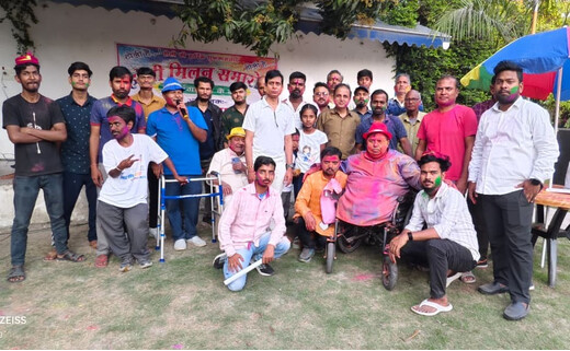 नुक्कड़ नाटक से गूंजा संदेश, कलाकारों ने किया प्रदूषण रहित होली का आह्वान