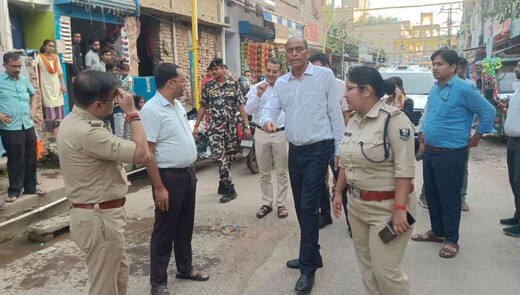 लखीसराय में पूजा पंडालों से विसर्जन घाटों तक सुरक्षा की समीक्षा, डीएम-एसपी ने दिए निर्देश