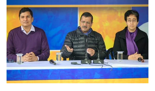 मोदी के तंज पर केजरीवाल का पलटवार, कहा काम की राजनीति करता हूं