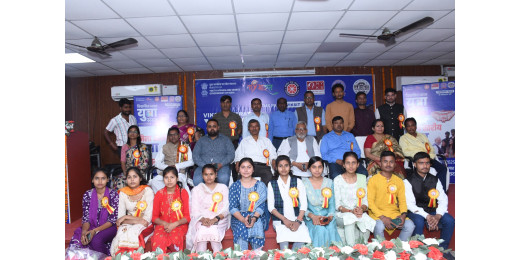 रामेश्वर महाविद्यालय में शुरू हुआ दो दिवसीय विकसित भारत युवा संसद 2025