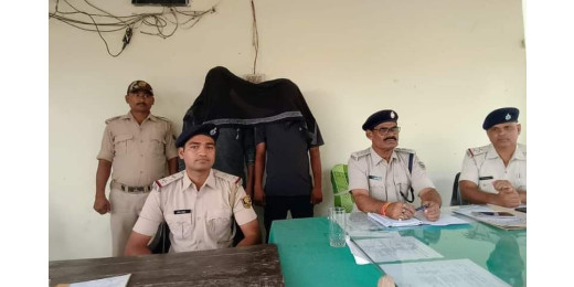 डुमरियाघाट से लूटी गई पिकअप महज 24 घंटे के अंदर बरामद, दो गिरफ्तार