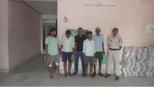 लखीसराय में शराब के खिलाफ कार्यवाई तेज, छापेमारी में 22.5 लीटर देसी शराब जब्त
