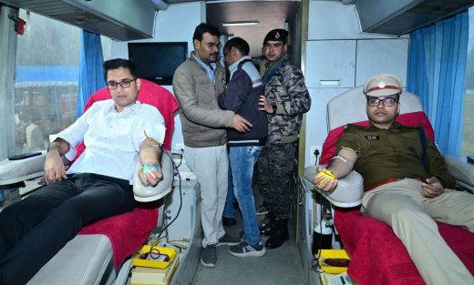 रक्तदान से बड़ा कोई दान नहीं : जिलाधिकारी
