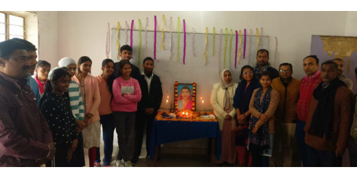 सावित्रीबाई फुले की 194वीं जयंती पर श्रद्धांजलि, नारी सशक्तिकरण की प्रेरणा का स्मरण