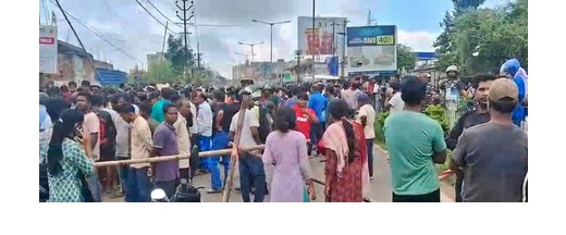 रांची : स्कूटी सवार मां-बेटी को ट्रक ने रौंदा, आक्रोशित लोगों ने किया सड़क जाम 