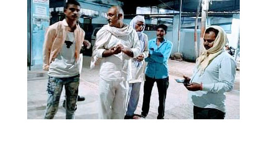 पिकअप ने खेल रहे बच्चे को कुचला, पुलिस पर केस रफा दफा करने का आरोप