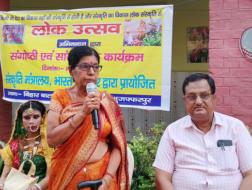 लोक संस्कृति कभी नष्ट नहीं होती, पीढ़ी-दर-पीढ़ी हस्तांतरित होती रहती है : उषा किरण