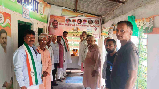 अजब लाल शर्मा की पुण्यतिथि पर कांग्रेस कार्यकर्ताओं ने अर्पित की श्रद्धांजलि
