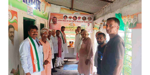 अजब लाल शर्मा की पुण्यतिथि पर कांग्रेस कार्यकर्ताओं ने अर्पित की श्रद्धांजलि