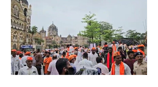 मुंबई: मराठा आरक्षण के लिए मनोज जरांगे के नेतृत्व में आंदोलन, पुलिस ने कड़ी की सुरक्षा