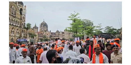 मुंबई: मराठा आरक्षण के लिए मनोज जरांगे के नेतृत्व में आंदोलन, पुलिस ने कड़ी की सुरक्षा