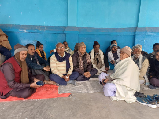 स्टाम्प वेंडरों और कातिबों का सरकार की नई नीति के खिलाफ प्रदर्शन