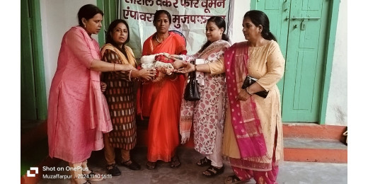 गरीब परिवार की बेटी की शादी में सोशल वर्कर फॉर विमेन एंपावरमेंट संस्था ने की आर्थिक मदद