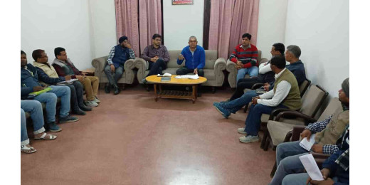 गन्ना उद्योग विभाग के संयुक्त निदेशक ने किया हसनपुर चीनी मिल के क्षेत्र का भ्रमण