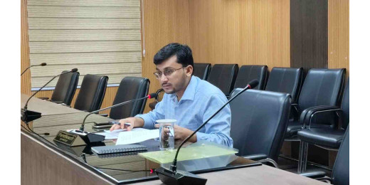 प्रोजेक्ट मॉनिटरिंग ग्रुप की बैठक में विकास कार्यों में तेजी लाने का निर्देश