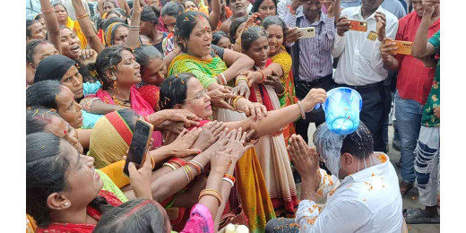 गरीबों को उजाड़ने से पहले बसाने की व्यवस्था होनी चाहिए : सावन पांडेय
