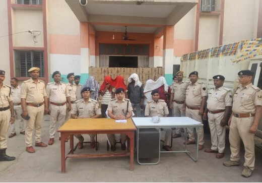 लखीसराय पुलिस की बड़ी सफलता, करोड़ों की विदेशी शराब के साथ गिरोह का पर्दाफाश