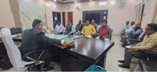 पराली जलाने पर रोक के लिए डीएम की अहम बैठक, हार्वेस्टर मालिकों को सौंपा गया विशेष दायित्व