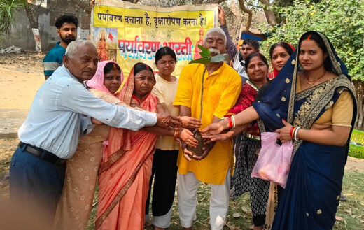 जन औषधि दिवस पर जमुई में देव वृक्ष बरगद का पौधारोपण, पर्यावरण संरक्षण का दिया संदेश