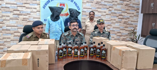 अवैध शराब कारोबारियों के खिलाफ छापेमारी, 2 गिरफ्तार