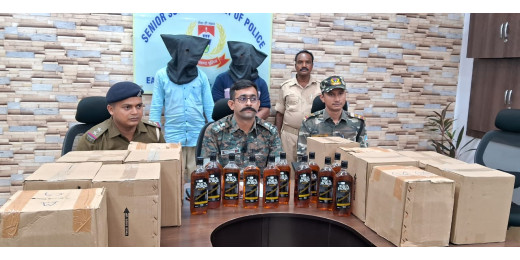 अवैध शराब कारोबारियों के खिलाफ छापेमारी, 2 गिरफ्तार