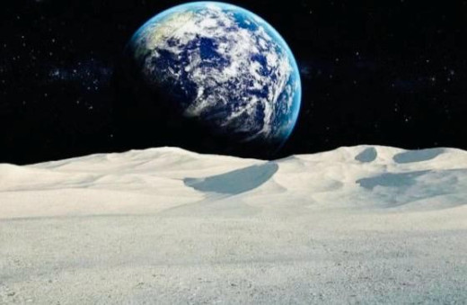 चांद पर पानी की खोज के लिए NASA ने लॉन्च की सैटेलाइट